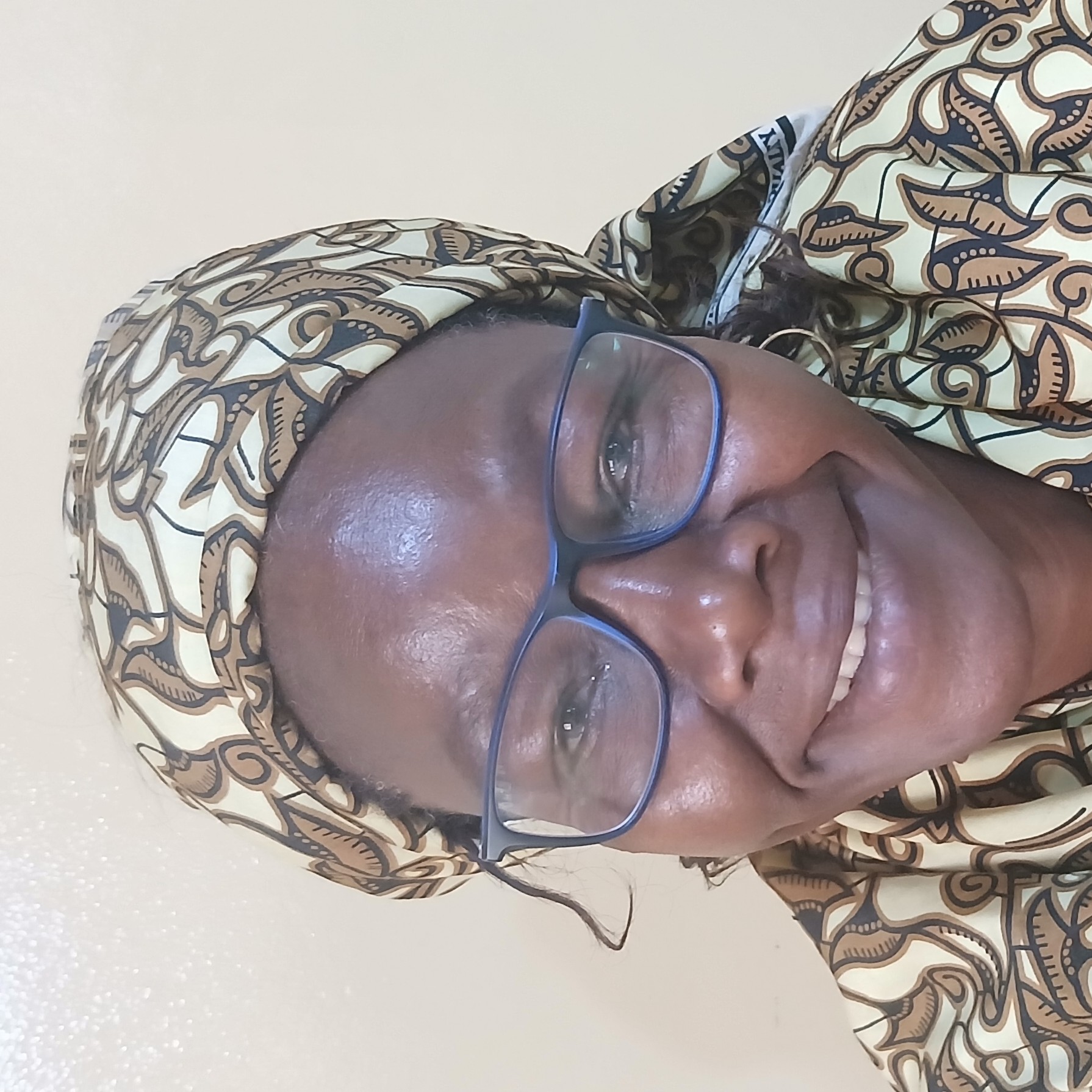 Mme Toukoura Koumatou